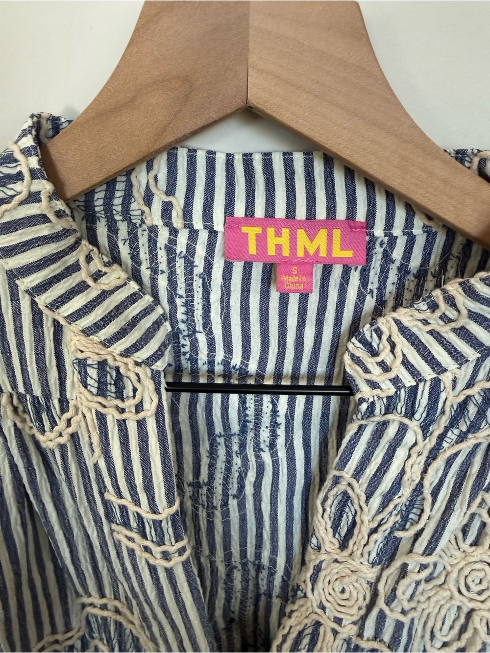 THML Blue White Striped Floral Embroidered Puff Sleeve Blouse S - Picture 4 of 8